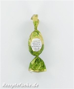 Lanwehr Grillierte Nüsse in Bitternougat