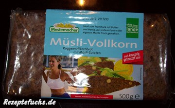 Mestemacher Roggenvollkornbrot mit Müsli-Zutaten