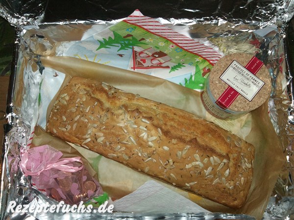 Einweihungsgeschenk: Brot, Salz und Geld :)