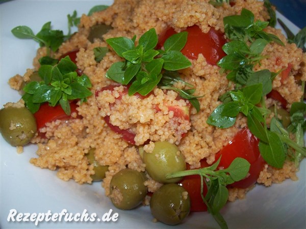 Tomaten-Oliven-Couscous