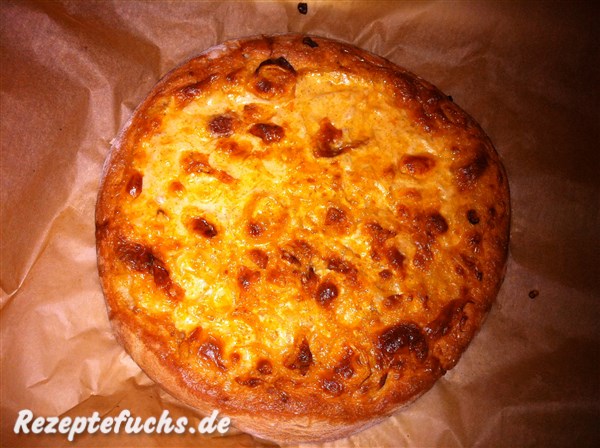 ich hab das ganze etwas dicker gemacht nur leider ist dann die oben genannte menge sojasahne viel zu viel aber sonst super lecker =)