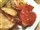 Scharfer BBQ-Dip mit Kartoffelwedges