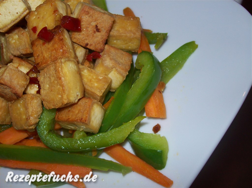 Knuspriger Tofu mit Chilisauce