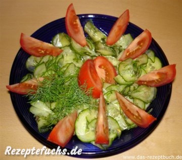 Gurkensalat mit Tomaten und Dill 1